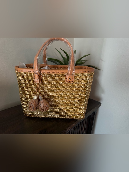 Tory Burch Handbags - NWT Tory Burch chunky straw tote
